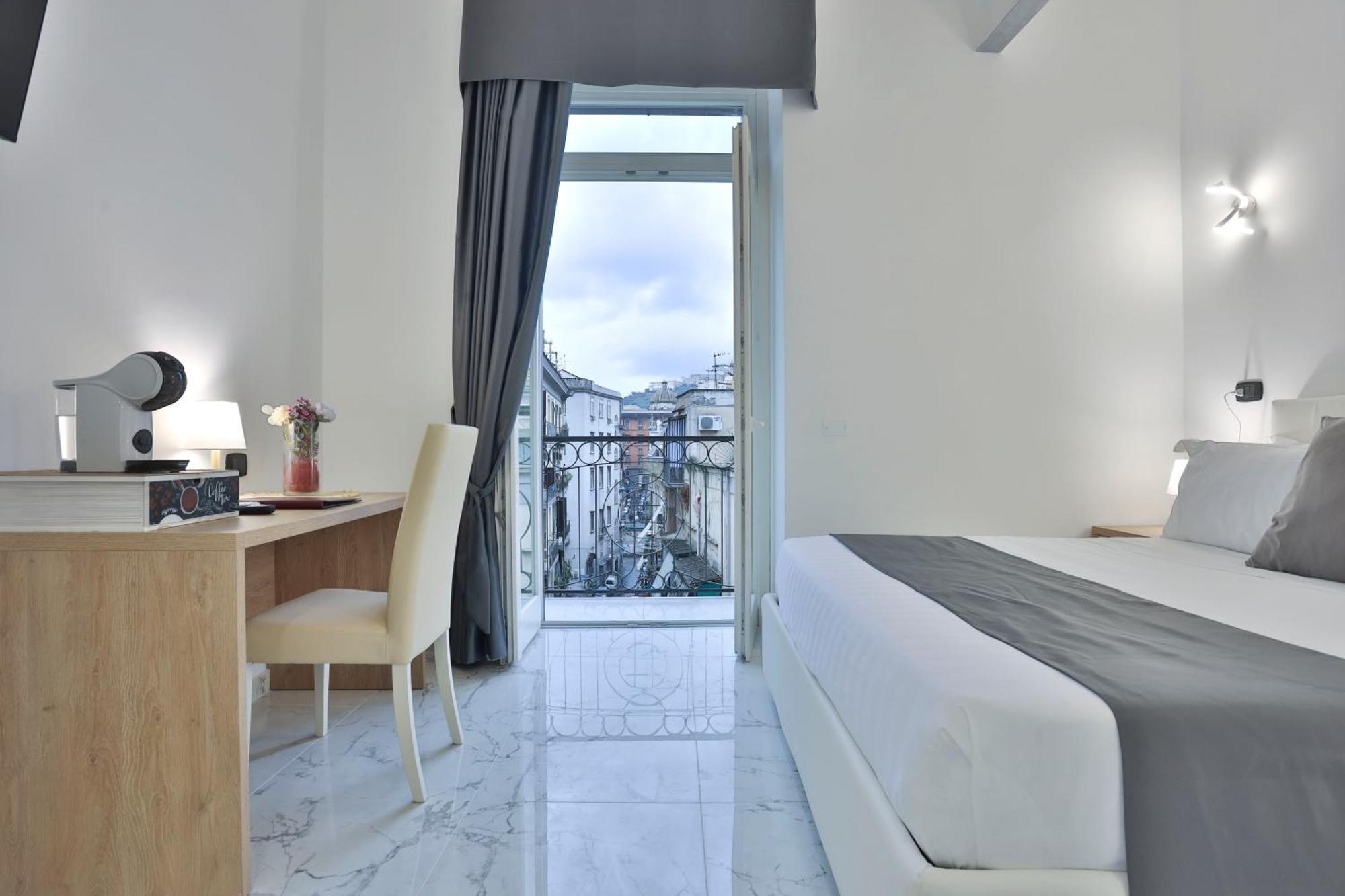 Hotiday Room Collection - Napoli Sant'Arcangelo Luaran gambar