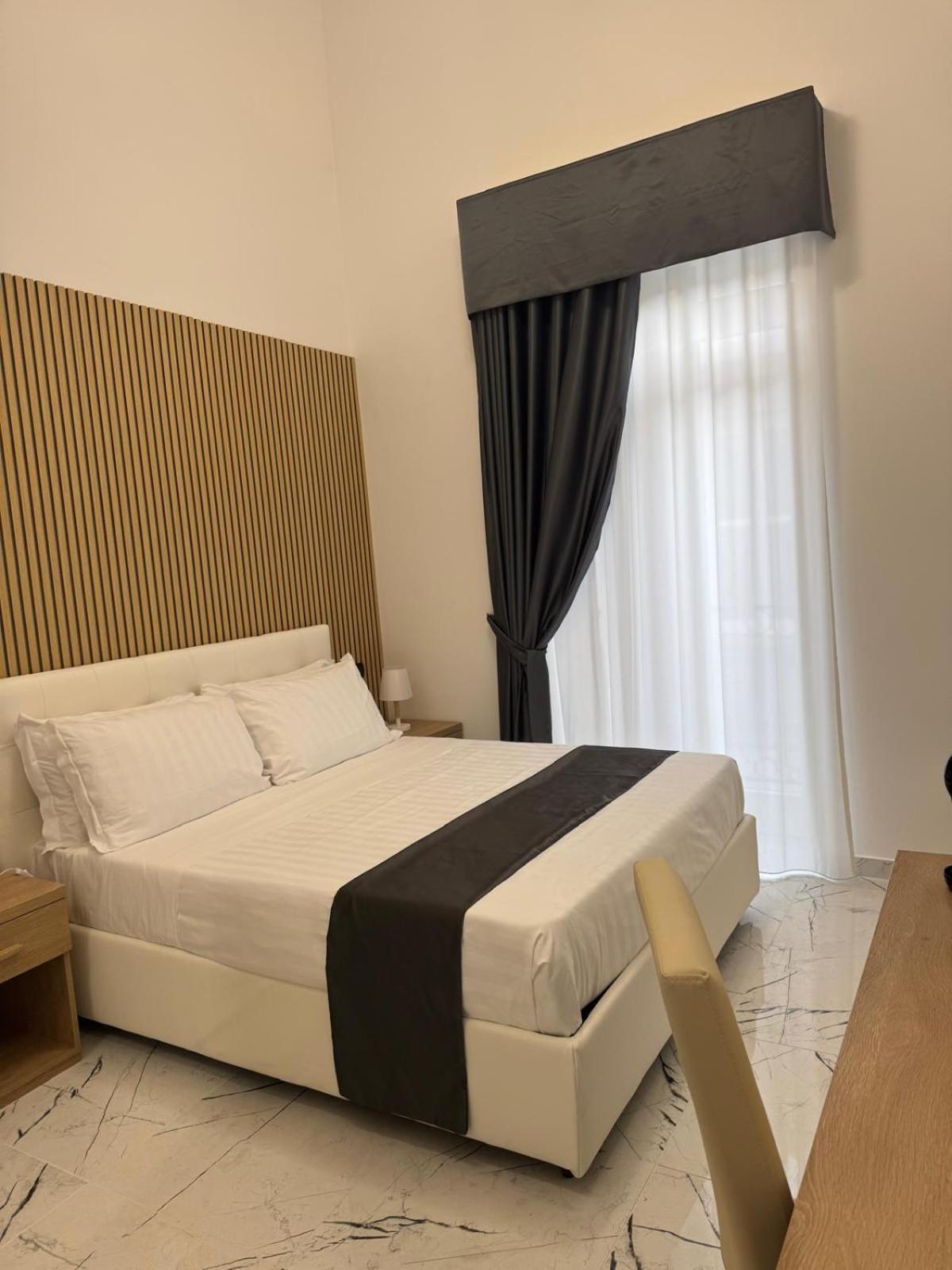Hotiday Room Collection - Napoli Sant'Arcangelo Luaran gambar