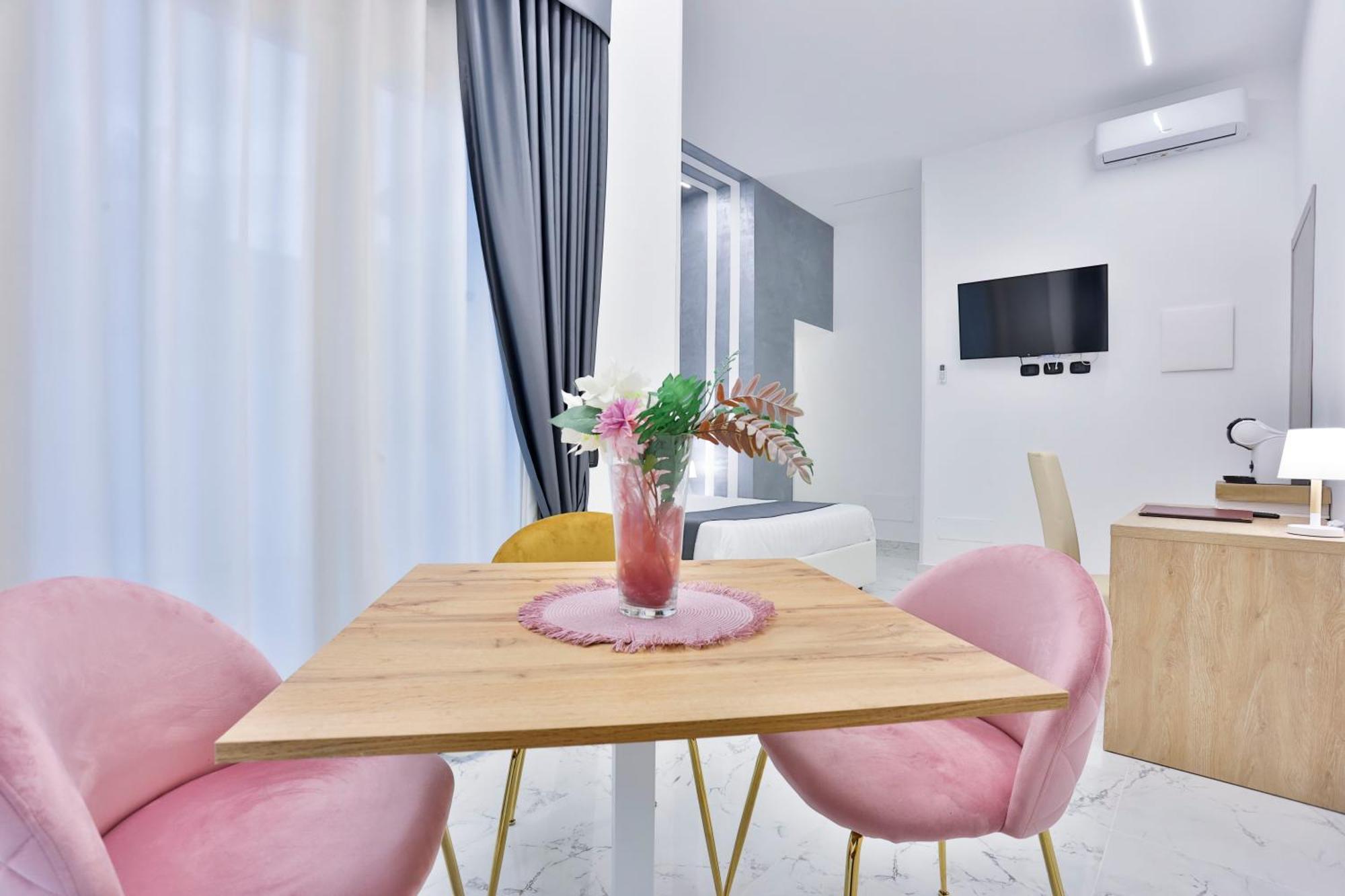 Hotiday Room Collection - Napoli Sant'Arcangelo Luaran gambar