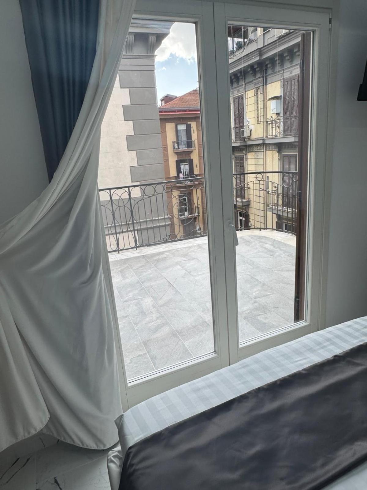 Hotiday Room Collection - Napoli Sant'Arcangelo Luaran gambar