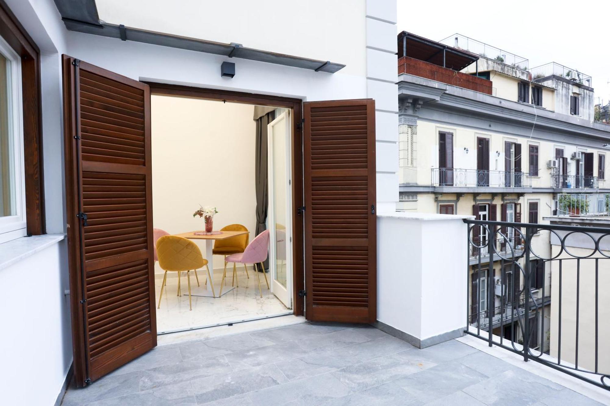 Hotiday Room Collection - Napoli Sant'Arcangelo Luaran gambar